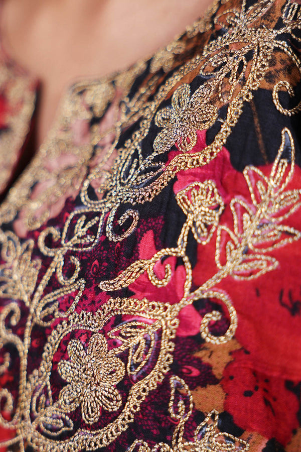 Vibrant Roses Gilded Set