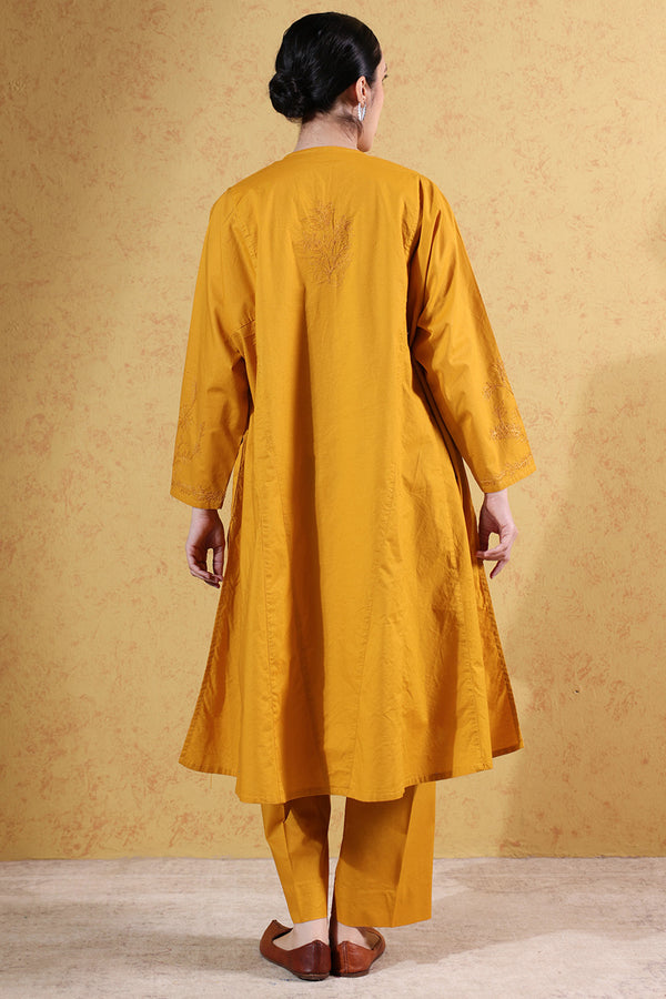 Self-Embroidered Threads Set