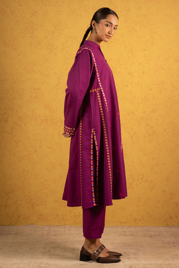 Embroidered Damask Paneled Set