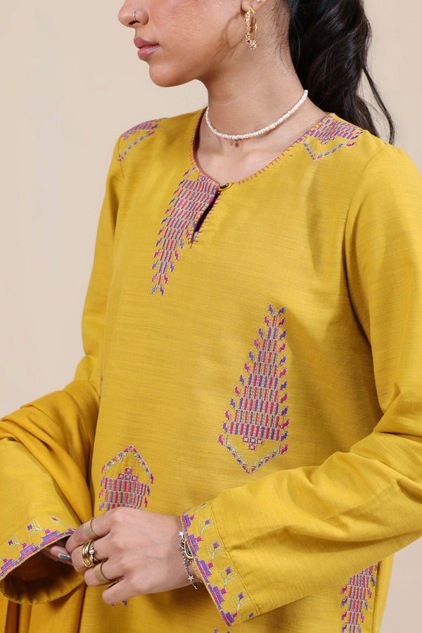 Damask Embroidered Set