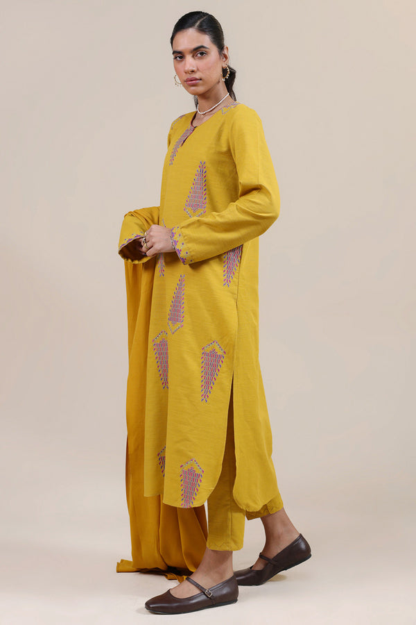 Damask Embroidered Set