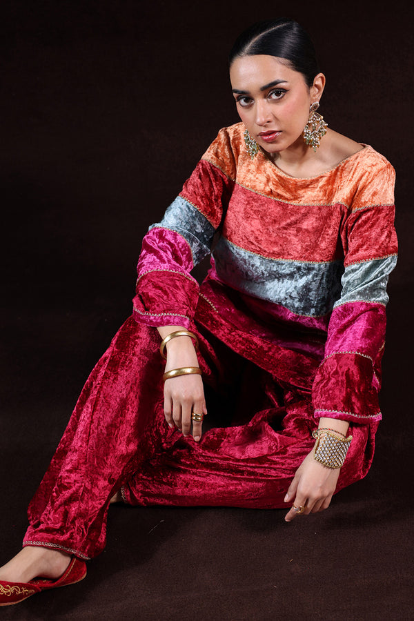 Rang Riwayat Velvet Set