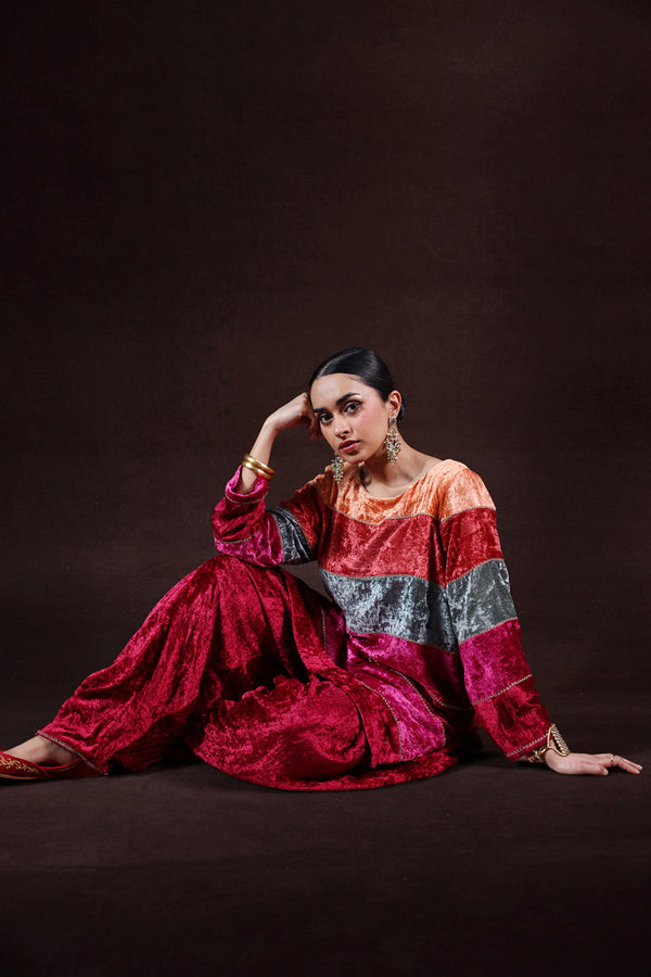 Rang Riwayat Velvet Set