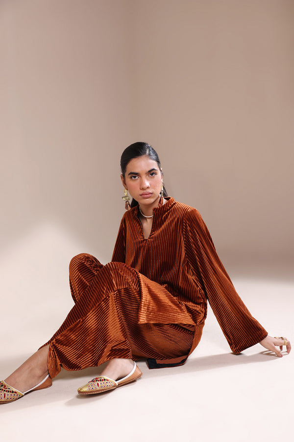 Shandaar Velvet Set