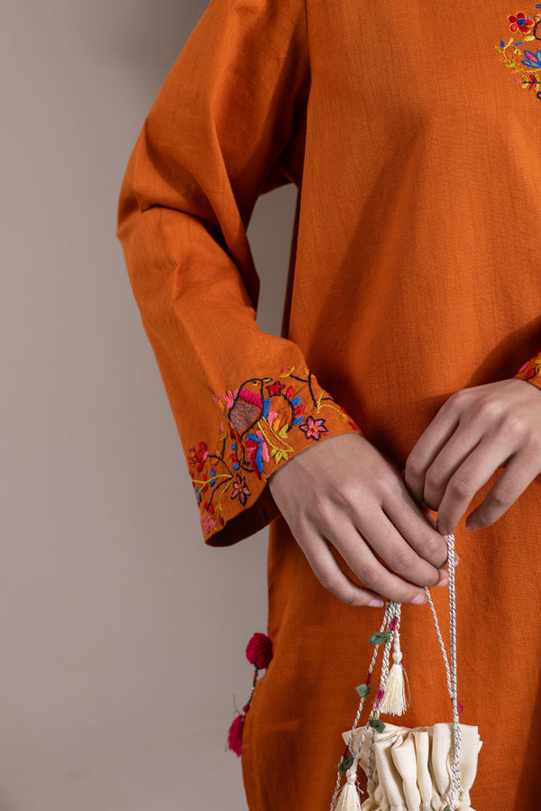 Cottage Chic Embroidered Set