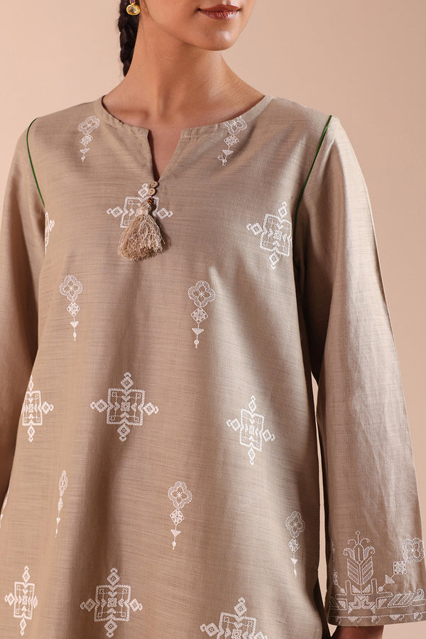 Misty Embroidered Set